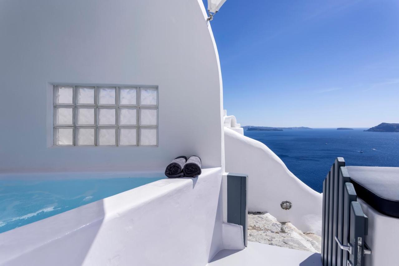 Bluedome Cavehouses By Otium Villas Oia  Extérieur photo