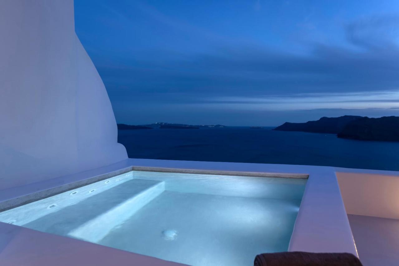 Bluedome Cavehouses By Otium Villas Oia  Extérieur photo