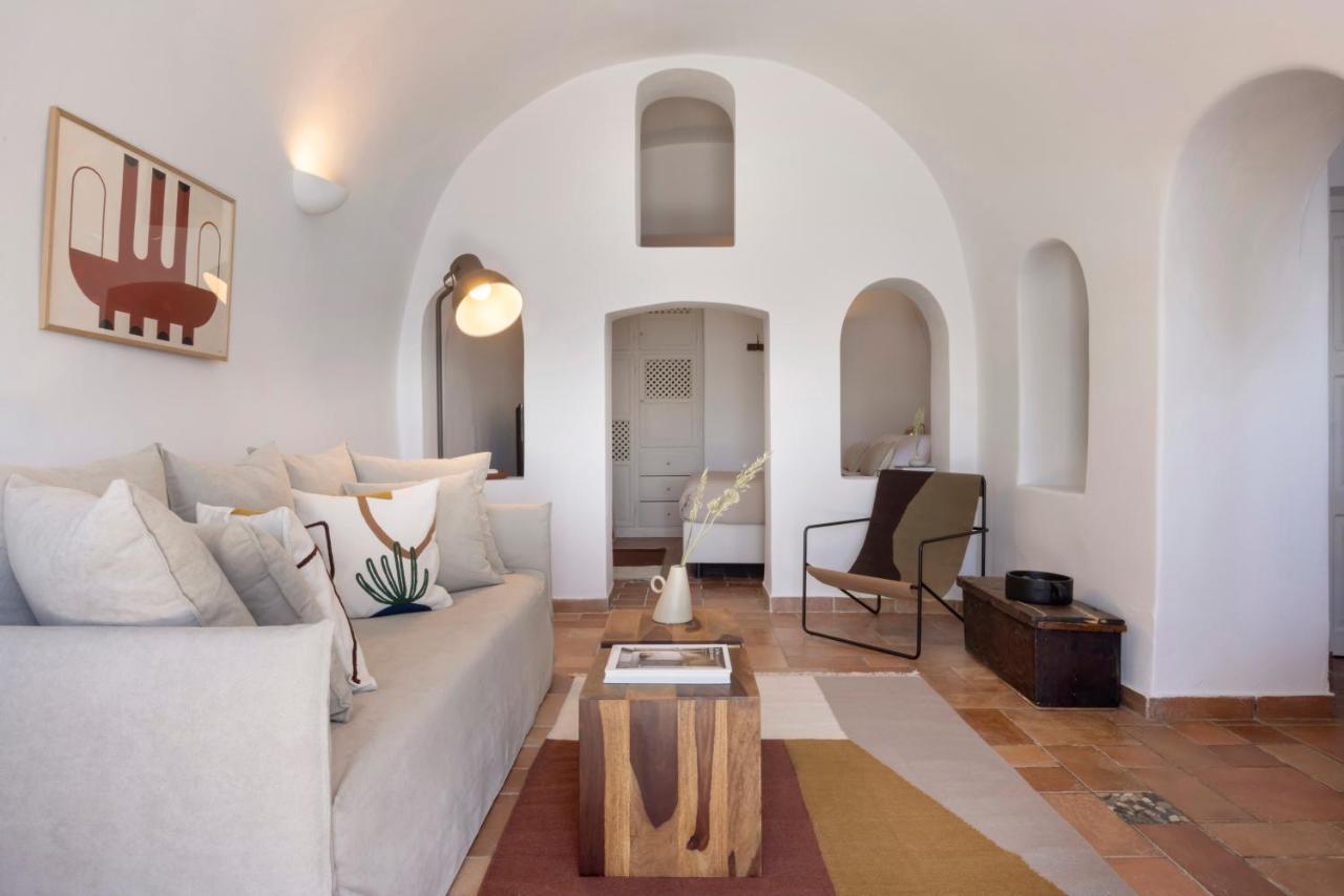 Bluedome Cavehouses By Otium Villas Oia  Extérieur photo